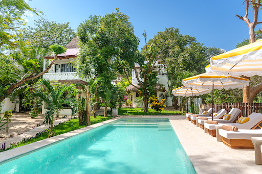 Mikasa Hotel Lagoon-front by MAO Hotels